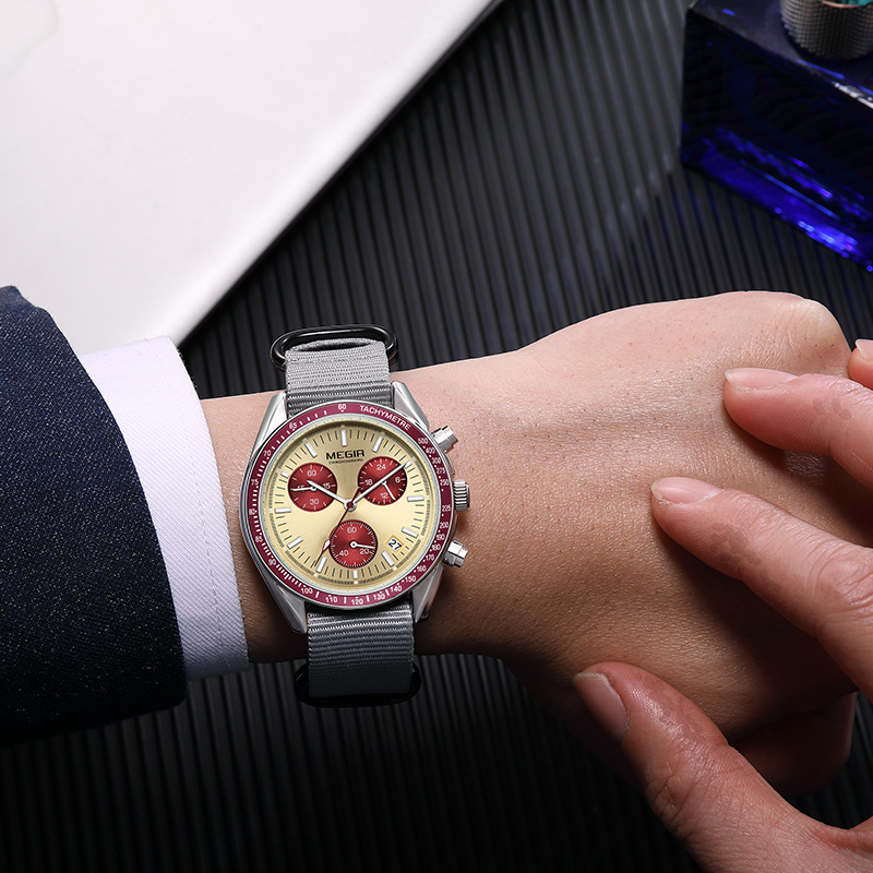 MEGIR 2247 New Luxury Men's Wa - Canvas Strap Watch 评论和价格